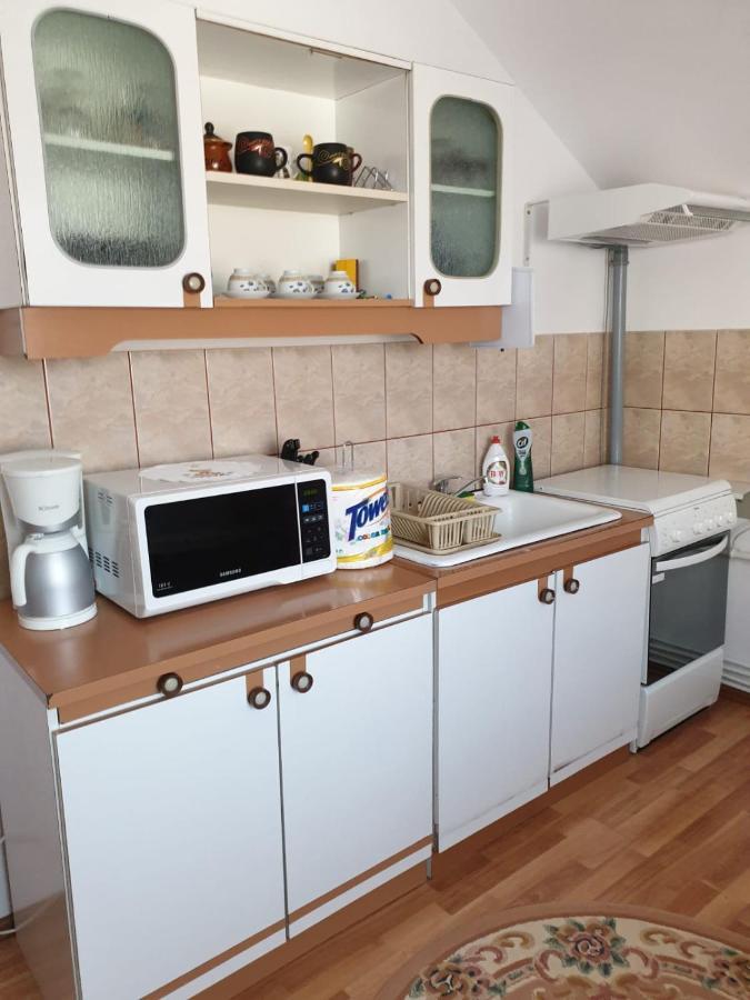 Отель Casa Lili Хацег Экстерьер фото